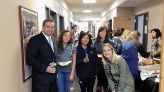 students with the district attorney of El Salvador